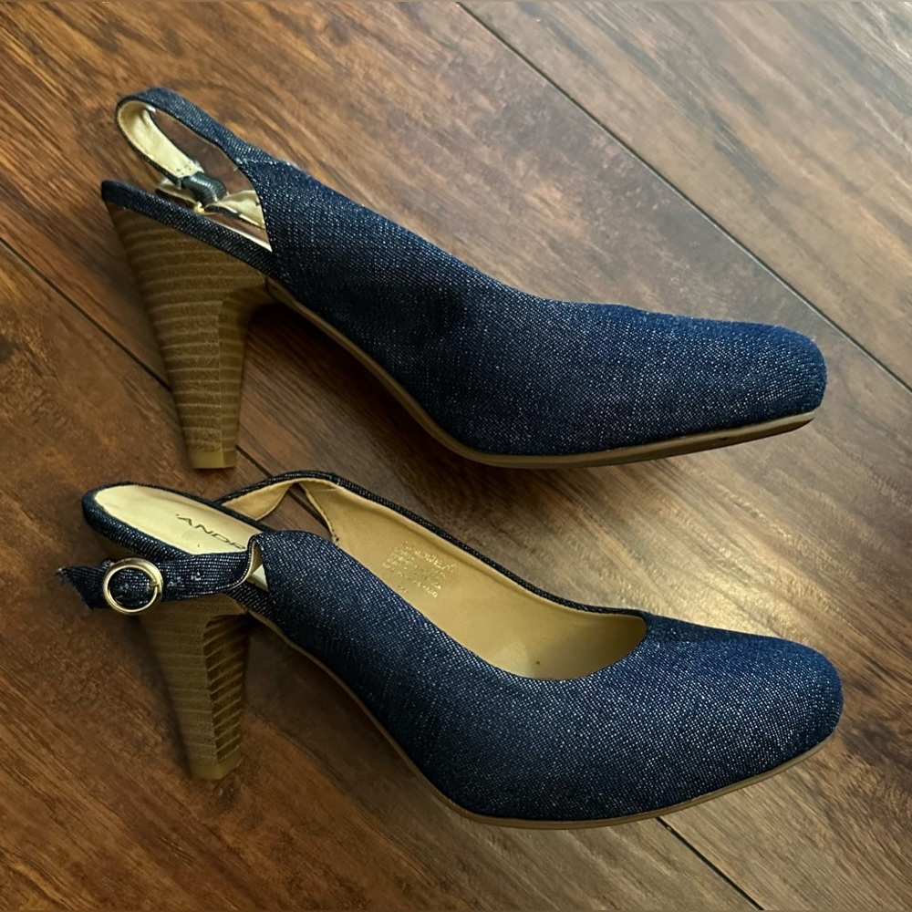 Heels , color Blue,
